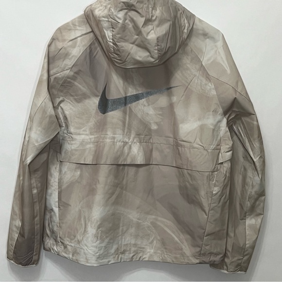 Nike Storm-Fit Running Division Flash Jacket Beige - Picture 2 of 16